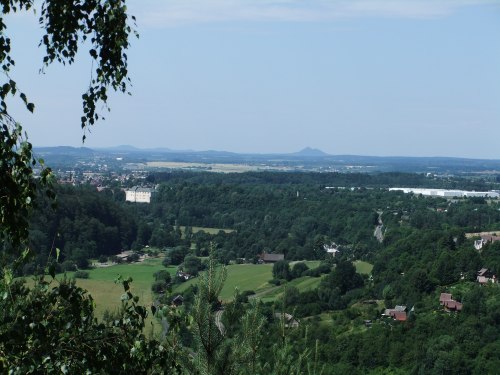 Údolí Jizery s Hrubým Rohozcem a Bezdězem