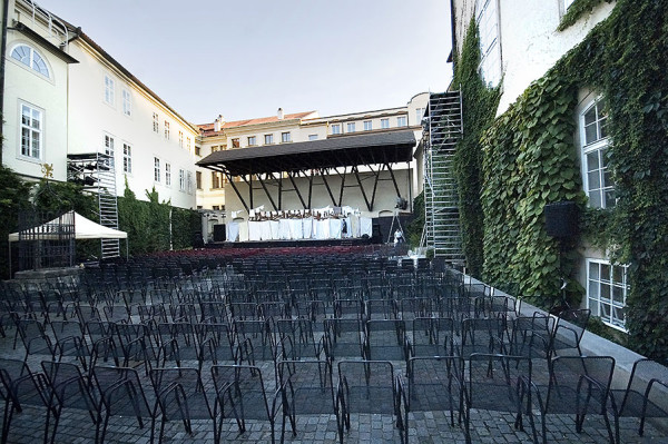 Lichtenštejnský palác (Hudební a taneční fakulta AMU)
